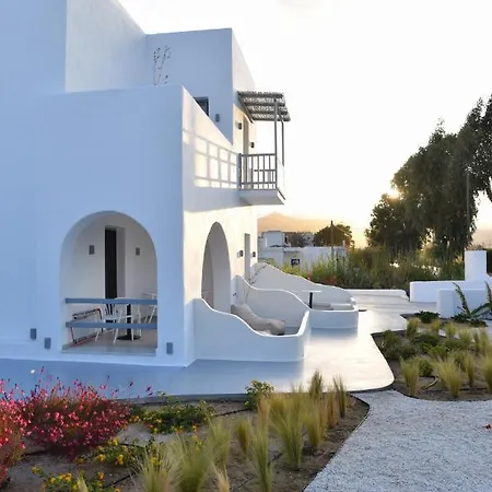 Crystal Mare מלון 3*