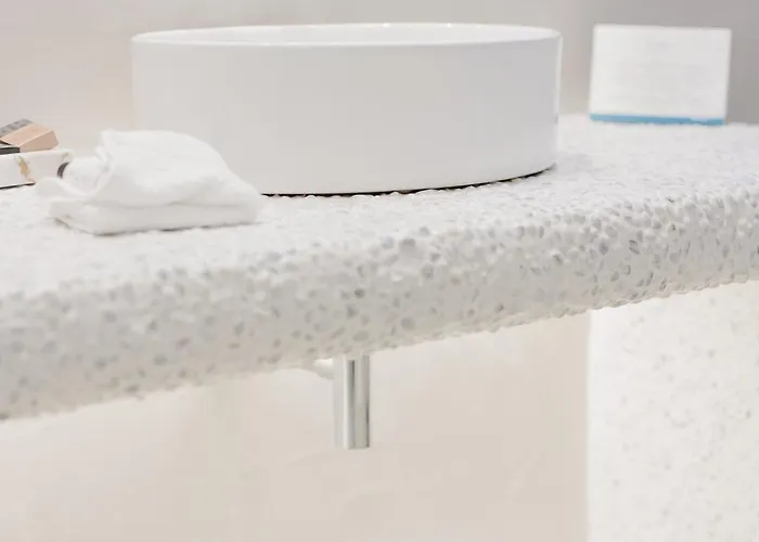 מלון Crystal Mare