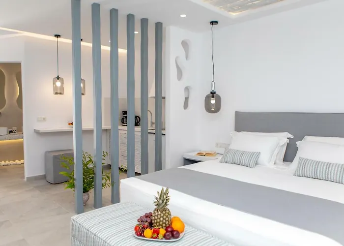 Crystal Mare מלון Naxos City