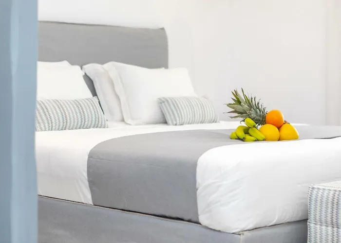 מלון Crystal Mare