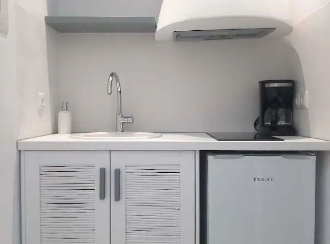 מלון Crystal Mare 3*