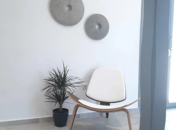 מלון Crystal Mare